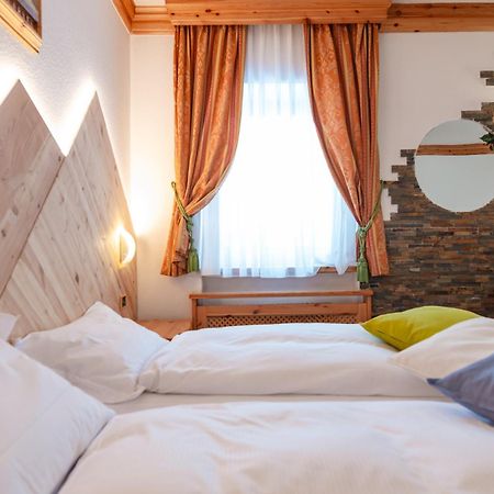 קאמפיטלו די פאסה Hotel Ciamol מראה חיצוני תמונה