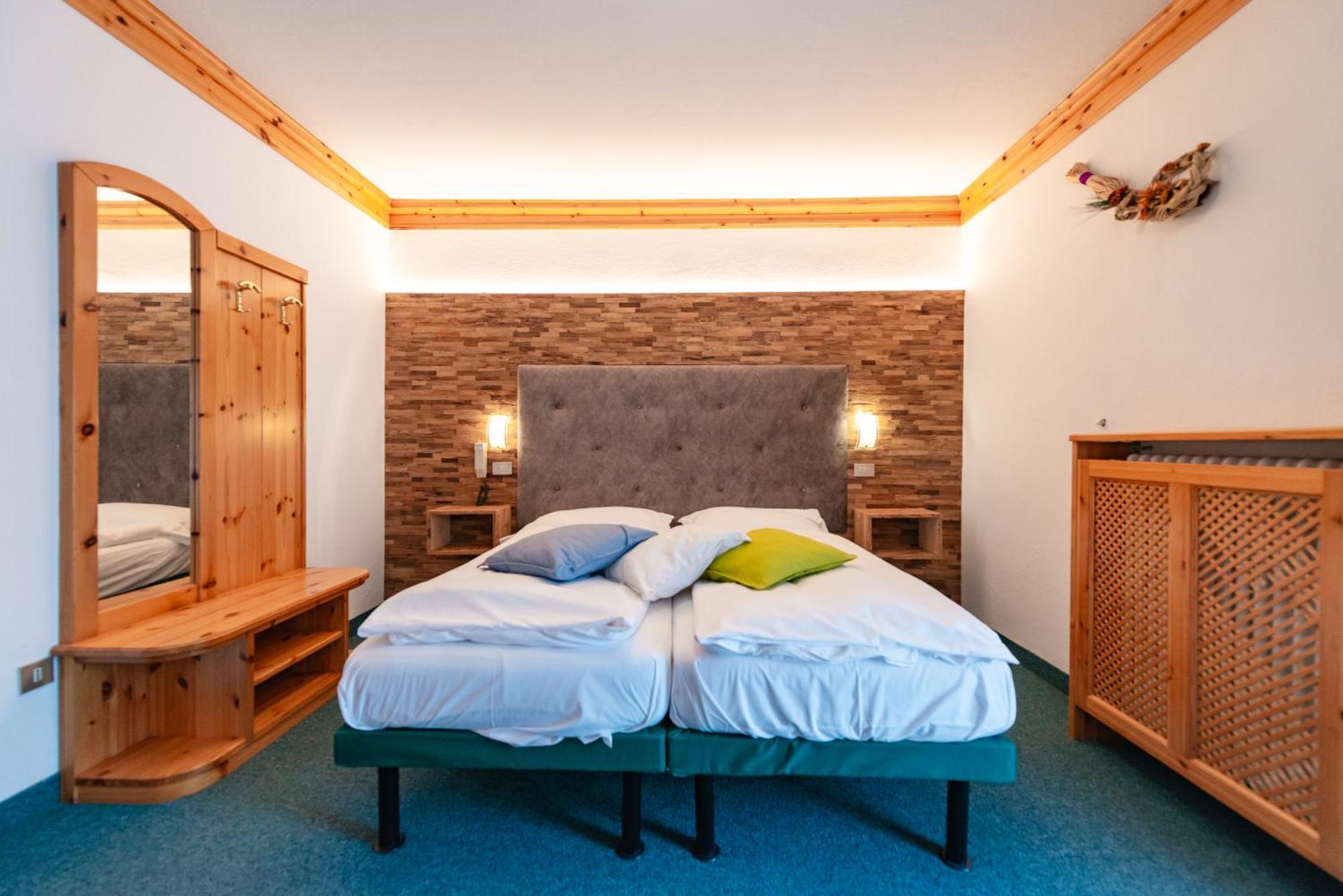 קאמפיטלו די פאסה Hotel Ciamol מראה חיצוני תמונה