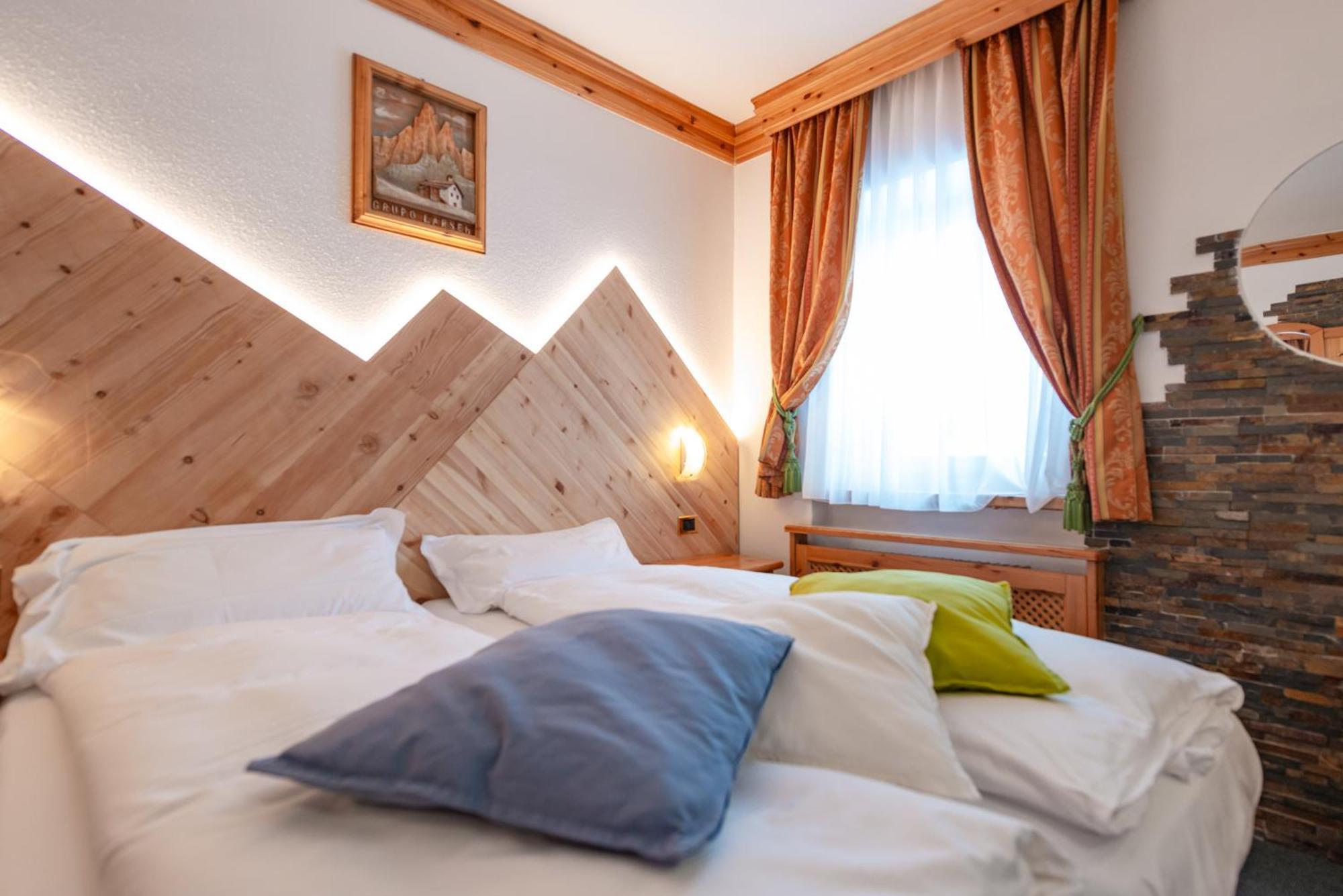 קאמפיטלו די פאסה Hotel Ciamol מראה חיצוני תמונה