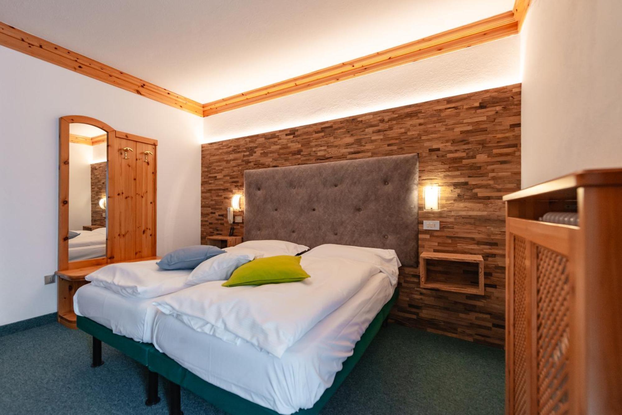 קאמפיטלו די פאסה Hotel Ciamol מראה חיצוני תמונה