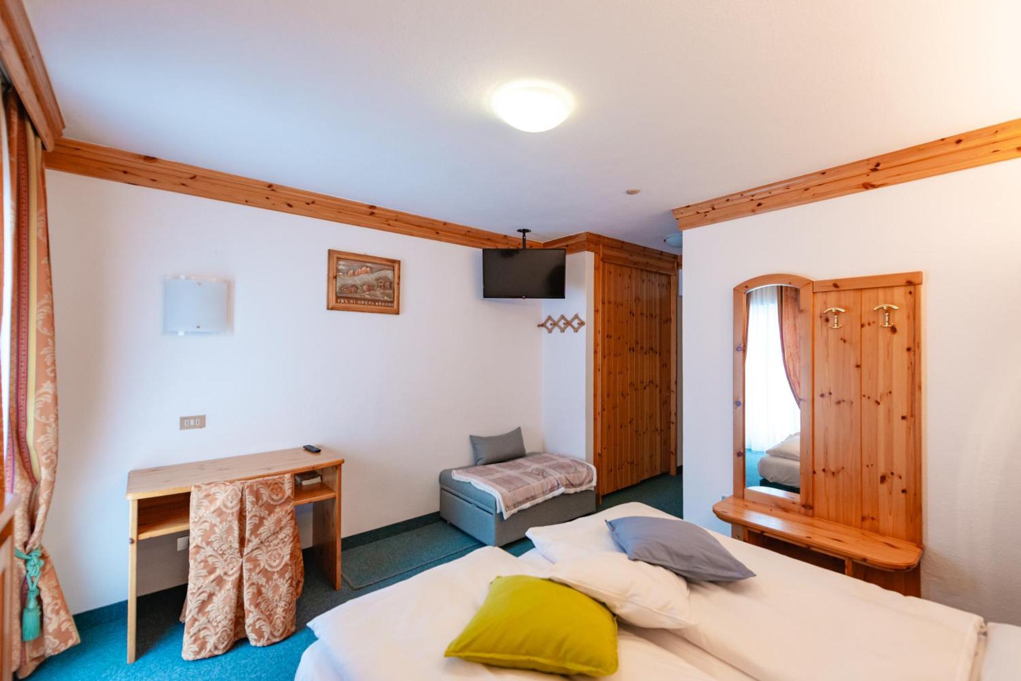 קאמפיטלו די פאסה Hotel Ciamol מראה חיצוני תמונה