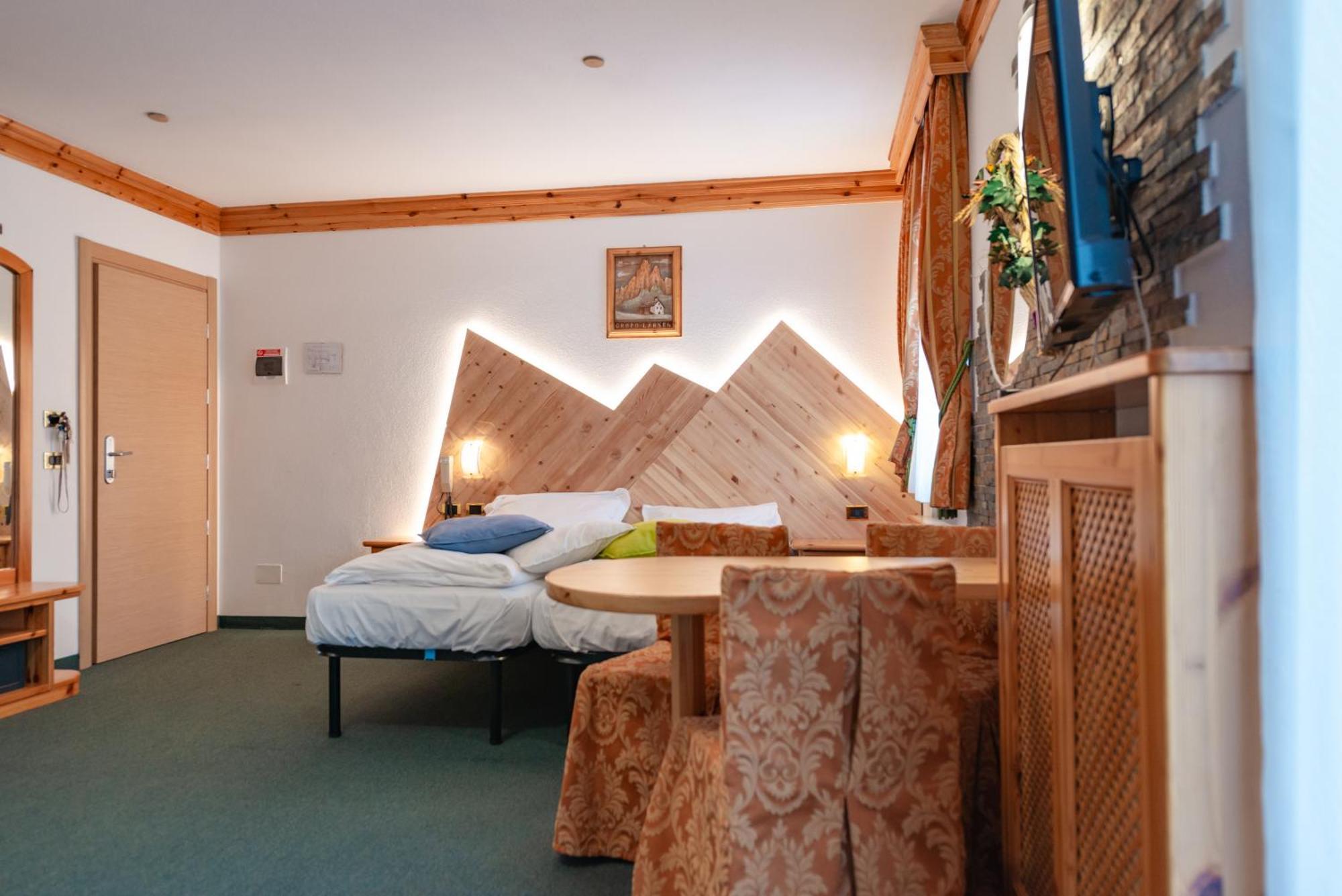 קאמפיטלו די פאסה Hotel Ciamol מראה חיצוני תמונה